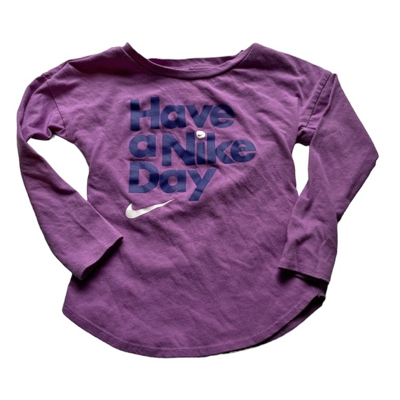 Nike Tee - Picture 1 of 3